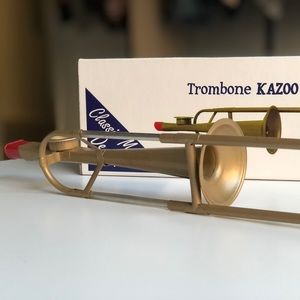 Trombone kazoo ! :D